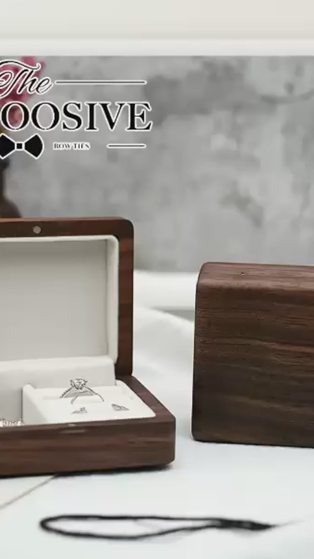 Boîte à bijoux en bois petit format à deux fentes en vidéo