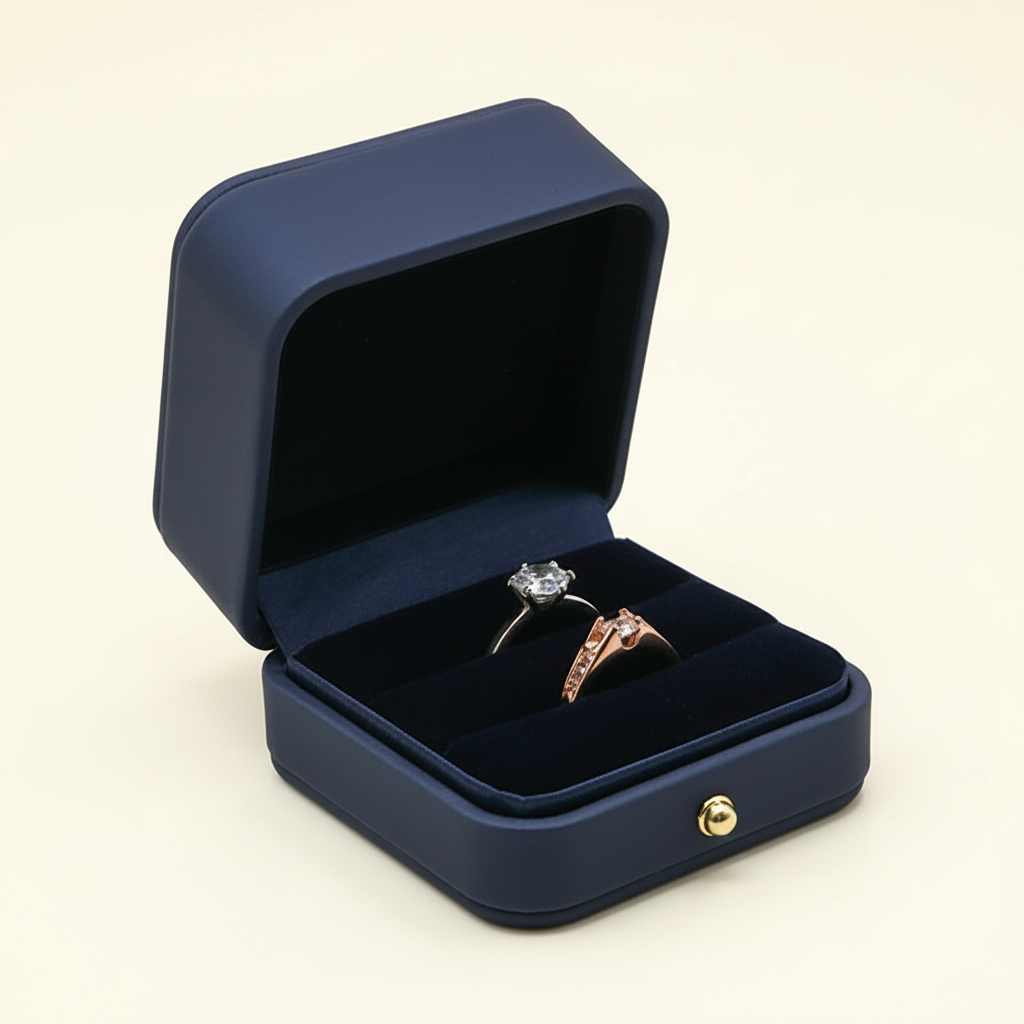 Boîte à bague de fiançailles en cuir et velours, coloris bleue